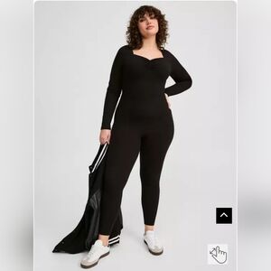 New Torrid 2X(18/20W) Long Sleeve Sweetheart Neckline Catsuit Jumpsuit-Black NWT